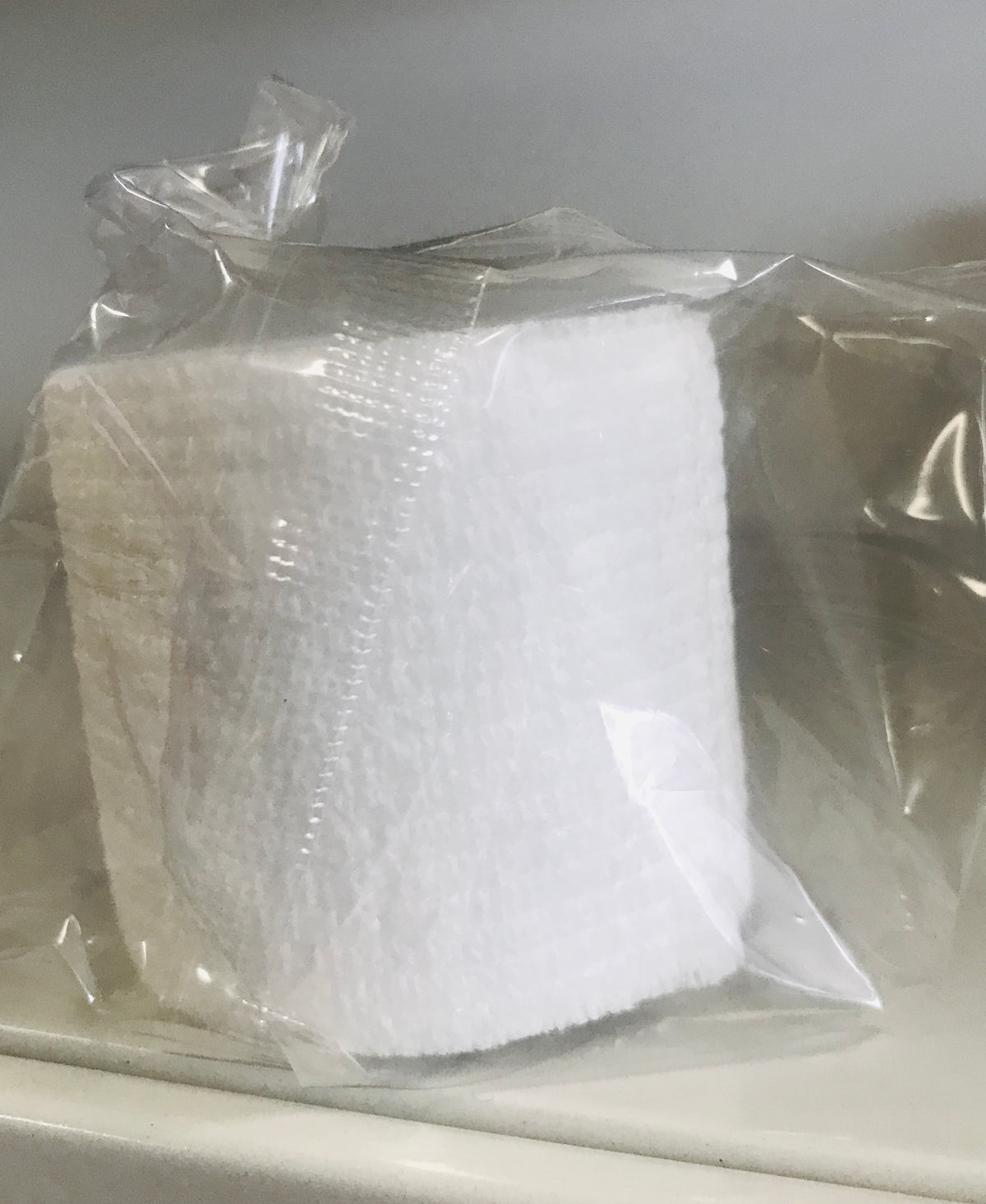 WHITE 50 x 4.5m - Cohesive Retention Tape